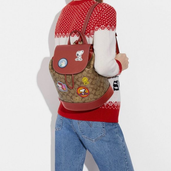 Coach X Peanuts Dempsey Drawstring Backpack In Signature Canvas With Patches - Picture 8 of 8